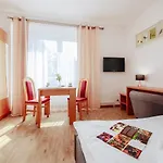 łaziska 3*